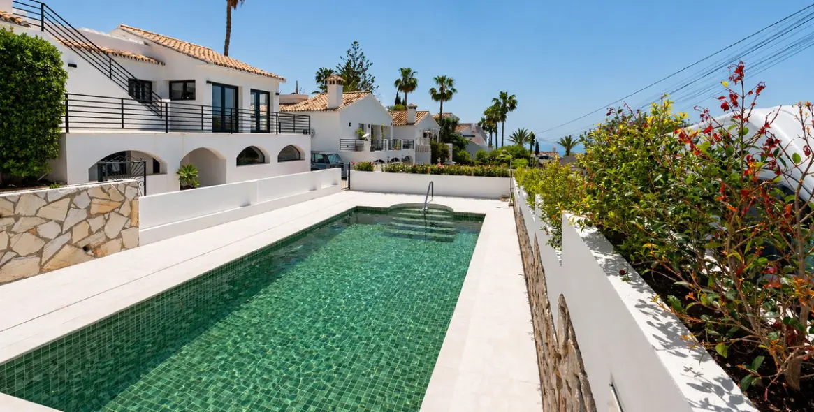 Продажа  отдельно стоящей виллы в La Capellania 3