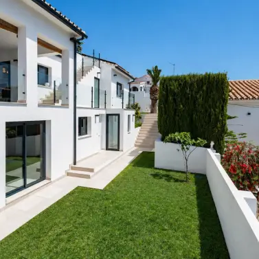 Продажа  отдельно стоящей виллы в La Capellania