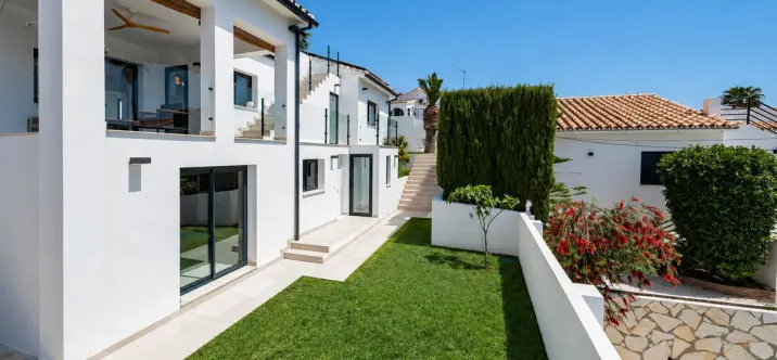 Продажа  отдельно стоящей виллы в La Capellania 3