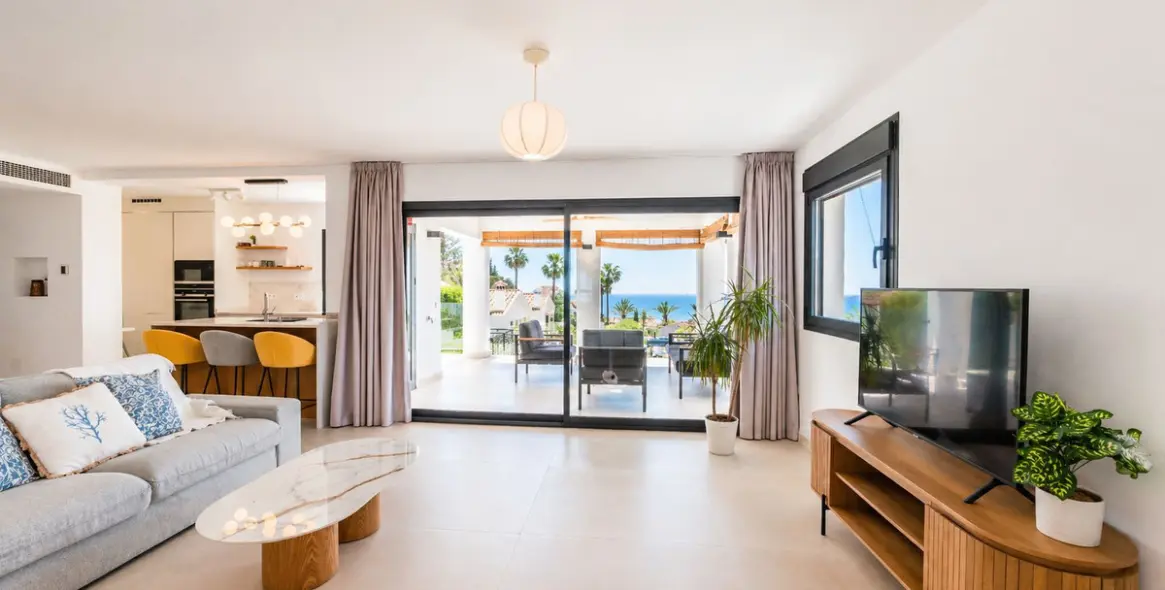 Продажа  отдельно стоящей виллы в La Capellania 6