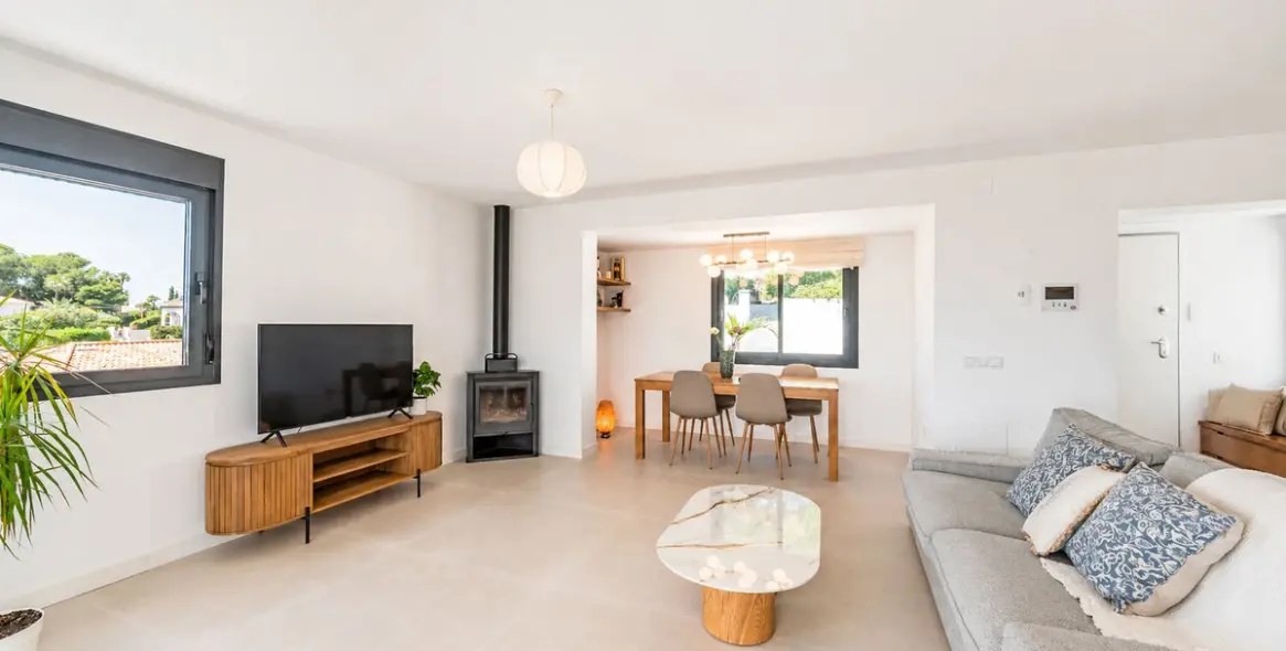 Продажа  отдельно стоящей виллы в La Capellania 7