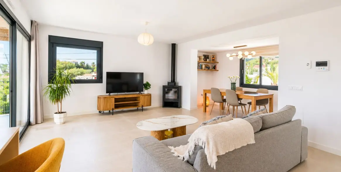 Продажа  отдельно стоящей виллы в La Capellania 9