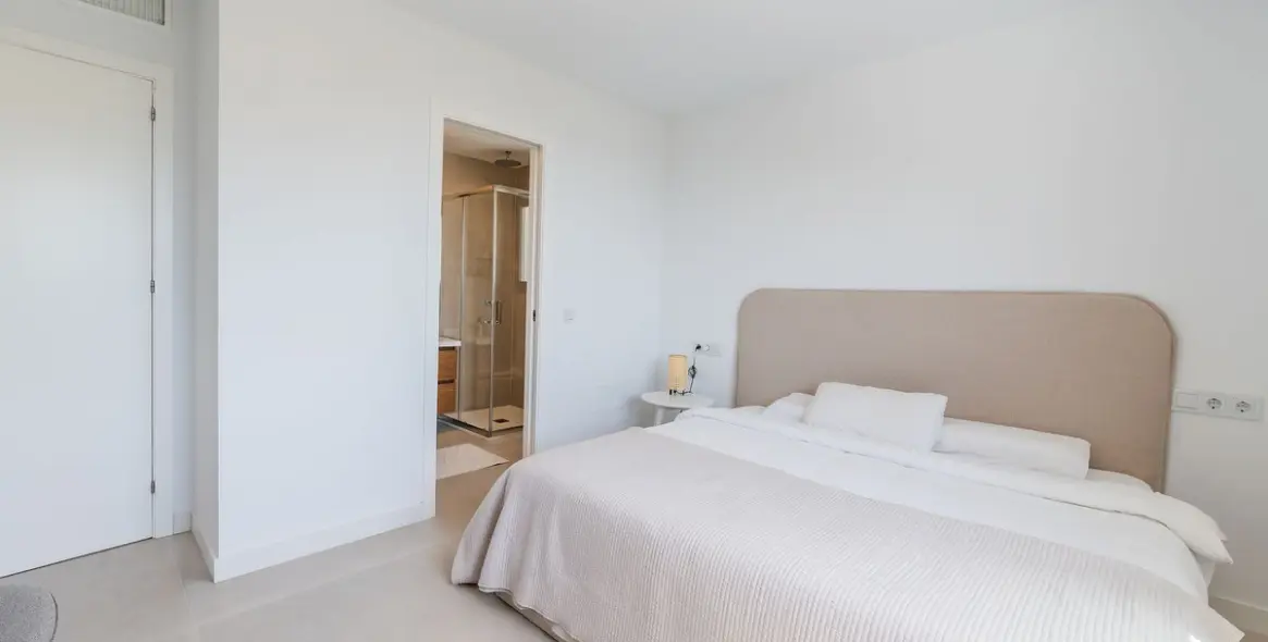 Продажа  отдельно стоящей виллы в La Capellania 18