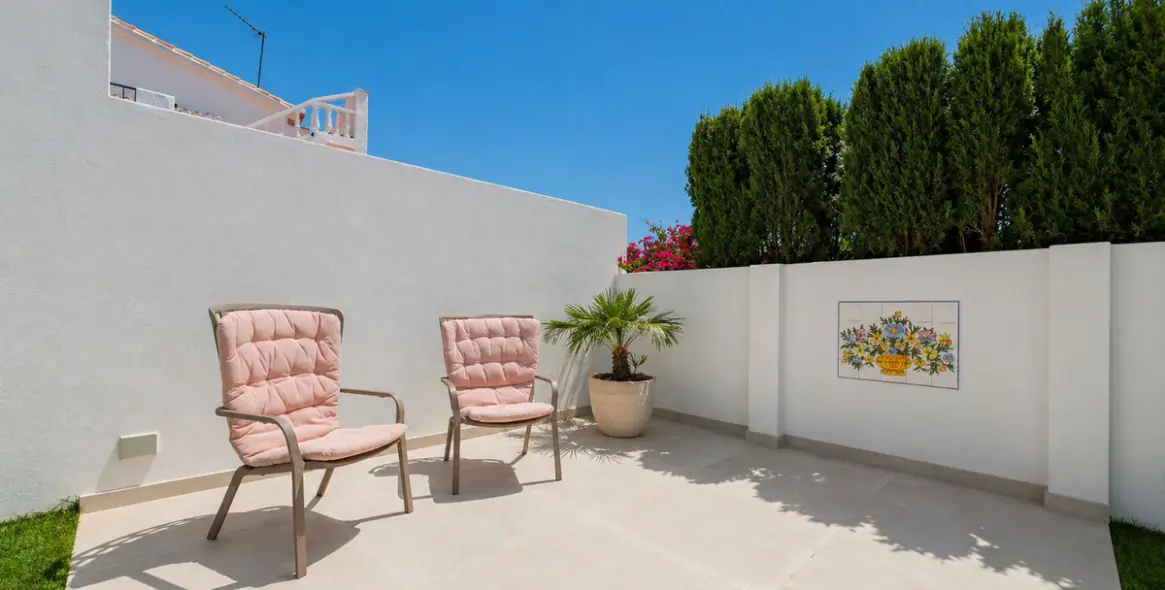 Продажа  отдельно стоящей виллы в La Capellania 32