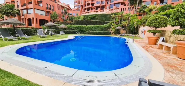Sale of ground floor apartment in Calahonda 0