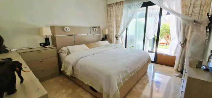 Sale of ground floor apartment in Calahonda 4