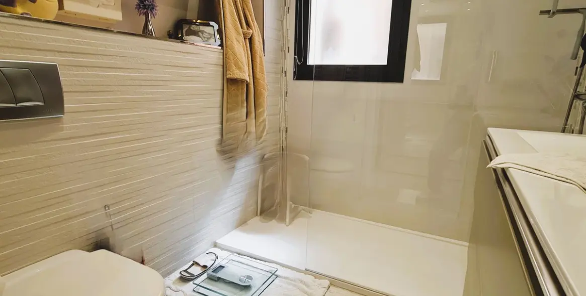 Sale of ground floor apartment in Calahonda 6