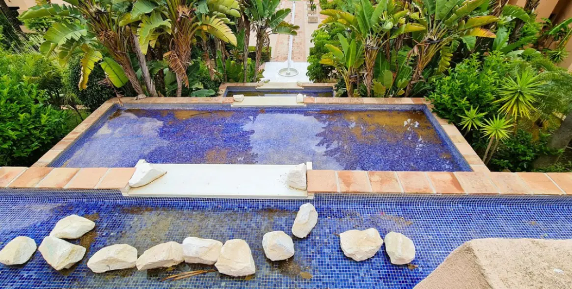 Sale of ground floor apartment in Calahonda 17