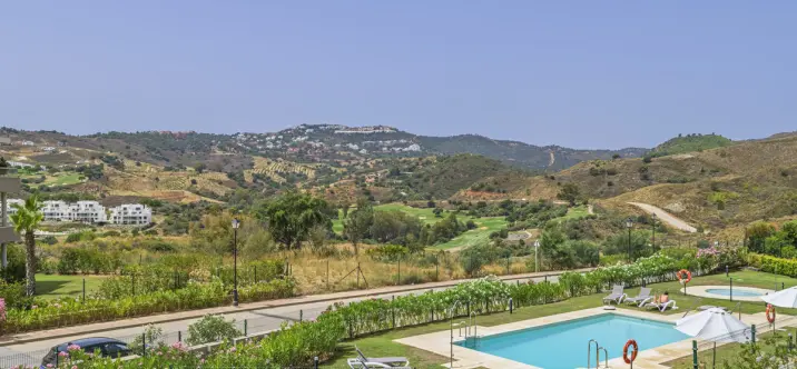 Sale of middle floor apartment in La Cala Golf 1