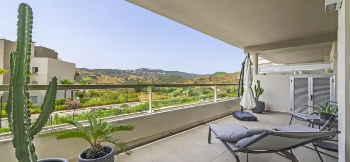 Sale of middle floor apartment in La Cala Golf 2