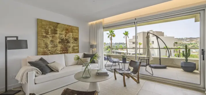 Sale of middle floor apartment in La Cala Golf 3