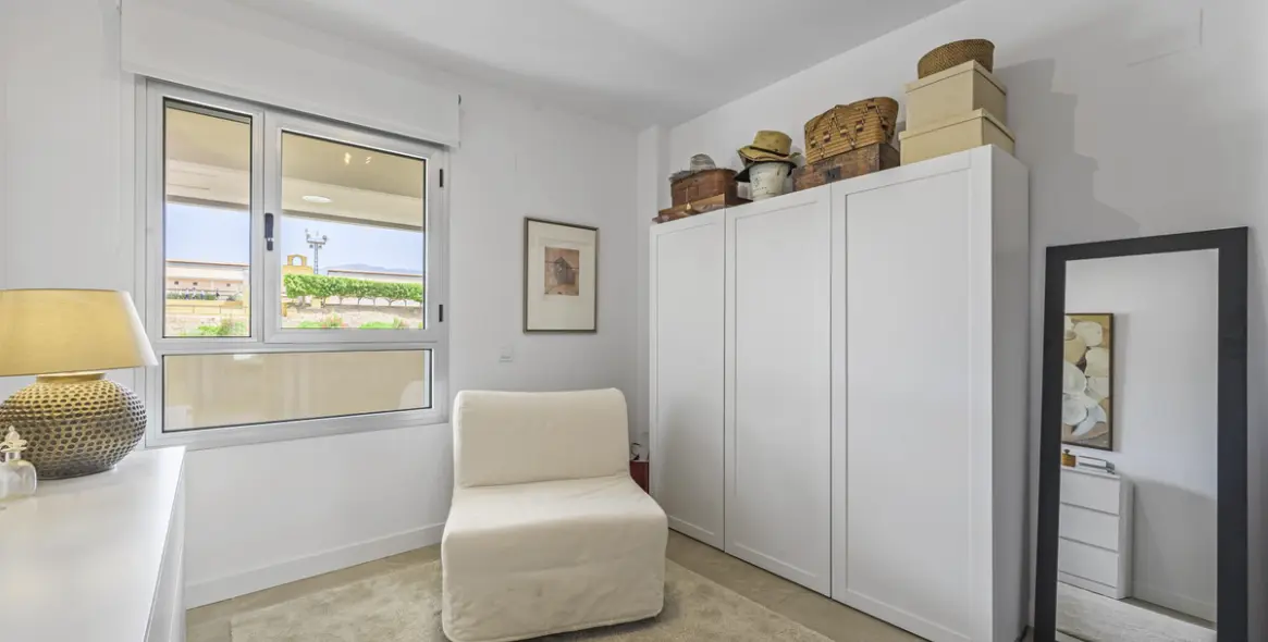 Sale of middle floor apartment in La Cala Golf 10