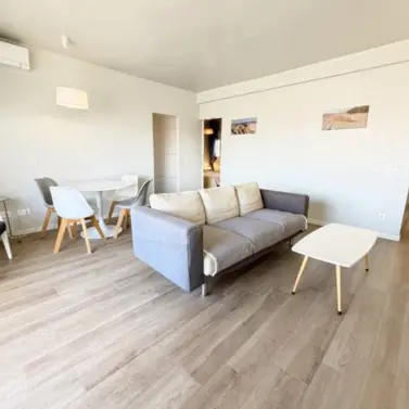 Venta de apartamento en planta media en Marbella