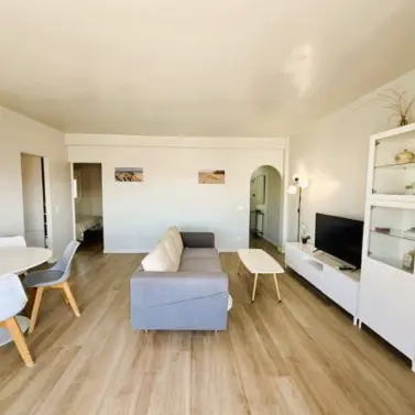 Venta de apartamento en planta media en Marbella