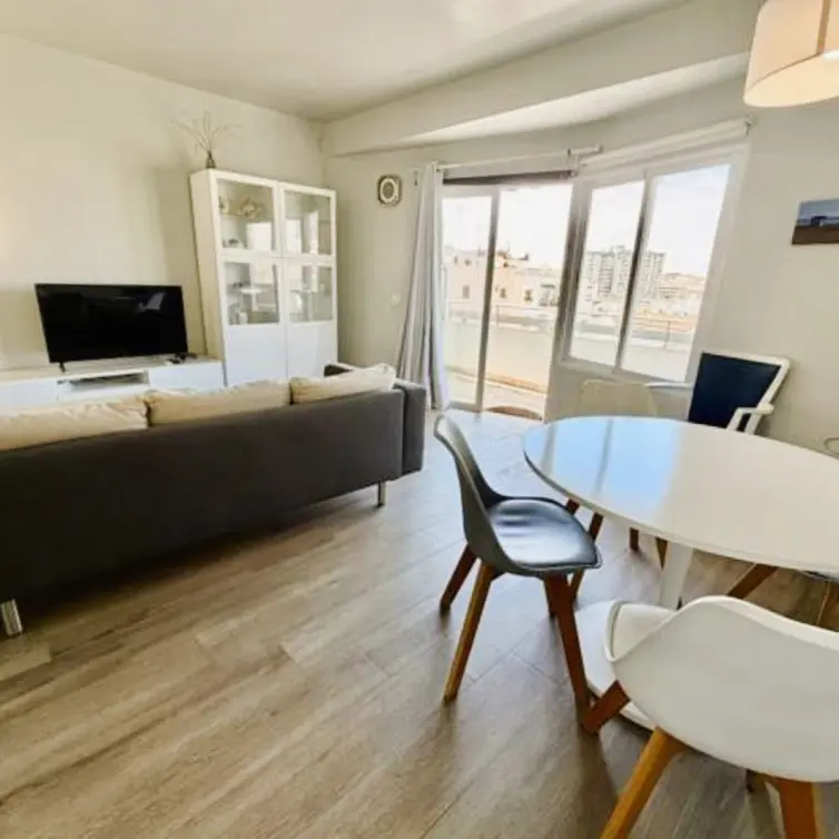 Sale of middle floor apartment in Marbella