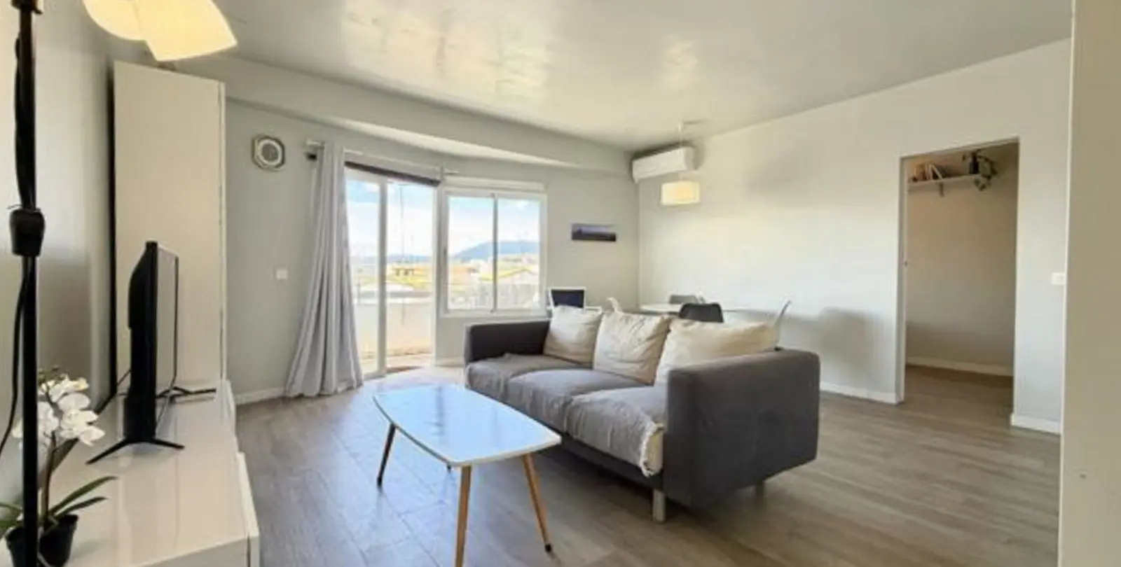 Venta de apartamento en planta media en Marbella 7