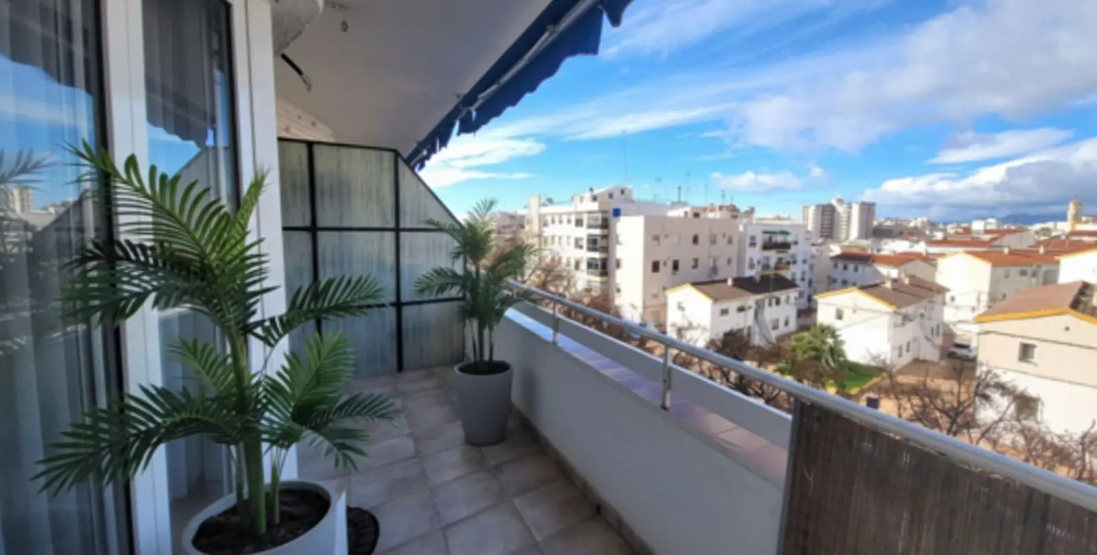 Venta de apartamento en planta media en Marbella 8