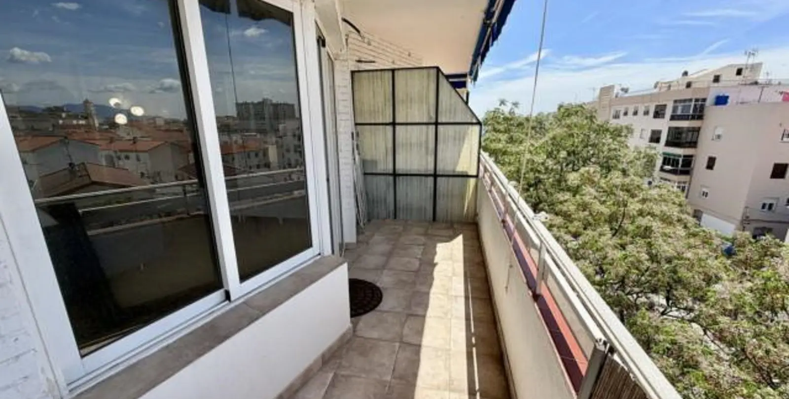 Venta de apartamento en planta media en Marbella 10