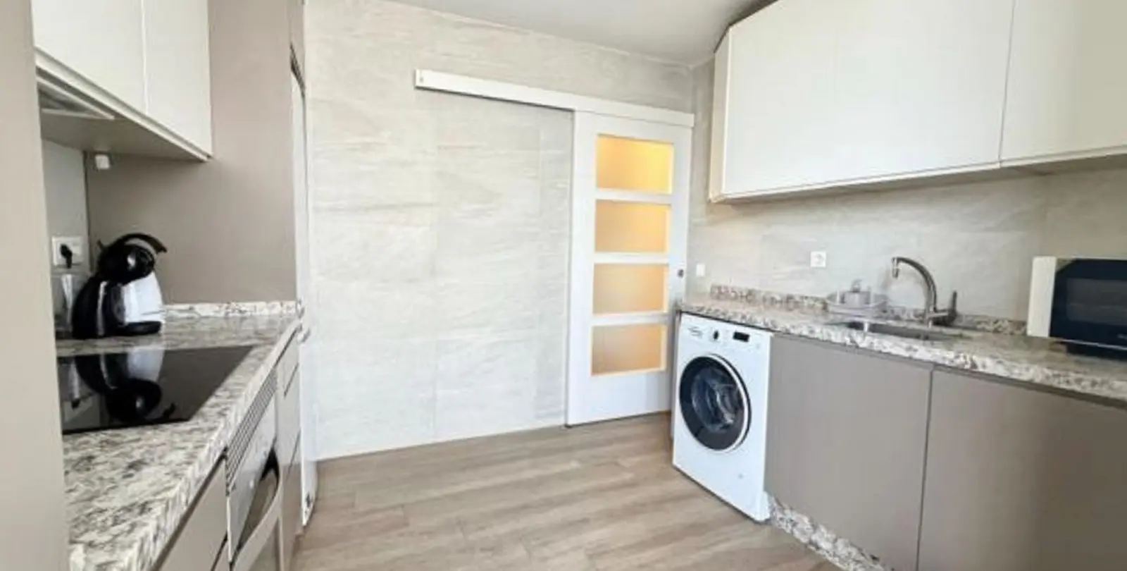 Venta de apartamento en planta media en Marbella 18