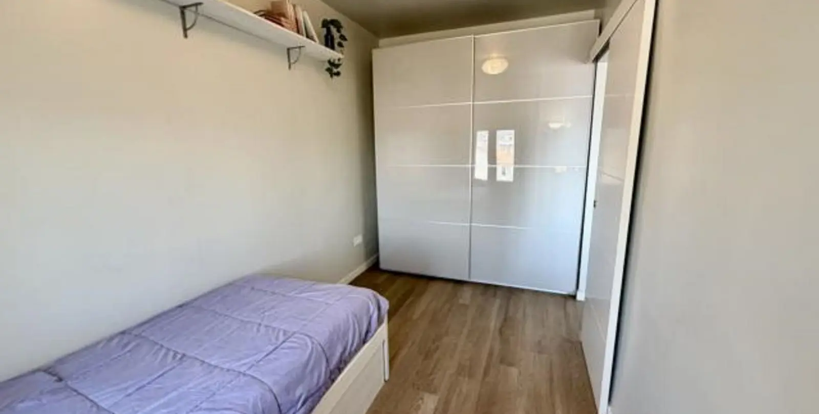 Venta de apartamento en planta media en Marbella 23