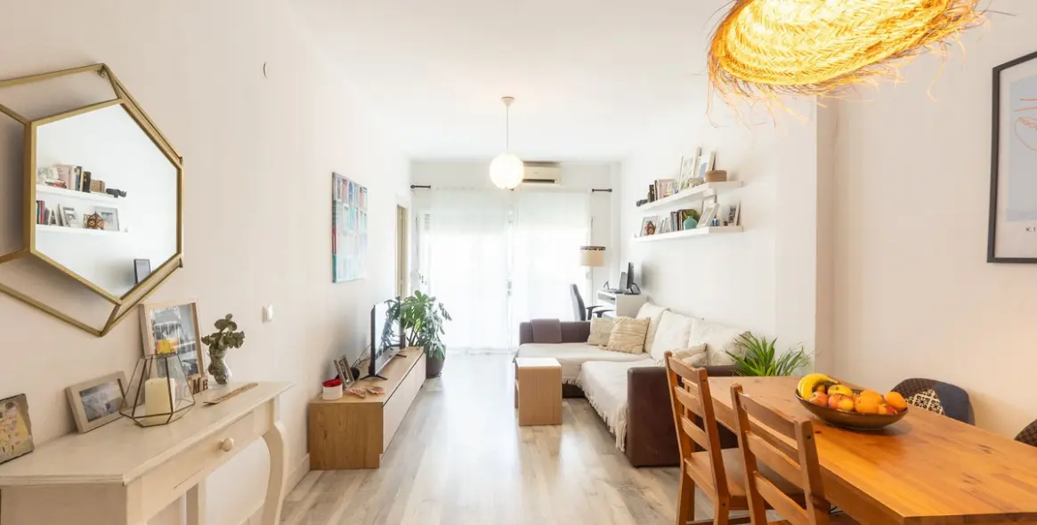 Venta de apartamento en planta media en Marbella 1