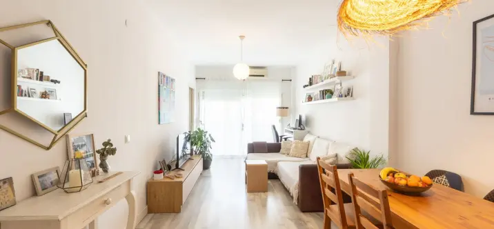 Venta de apartamento en planta media en Marbella 0