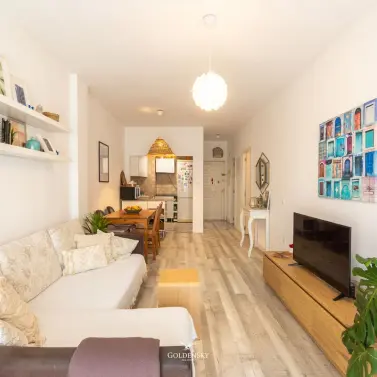 Venta de apartamento en planta media en Marbella