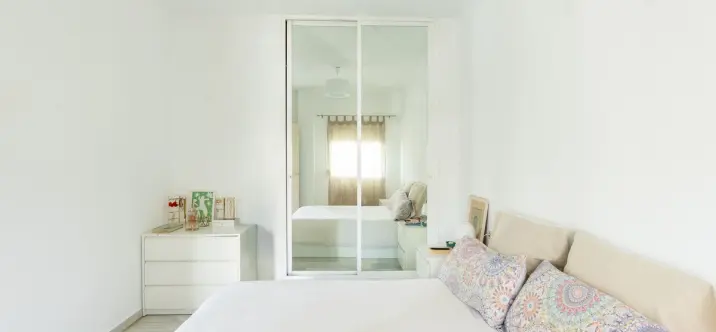 Venta de apartamento en planta media en Marbella 3