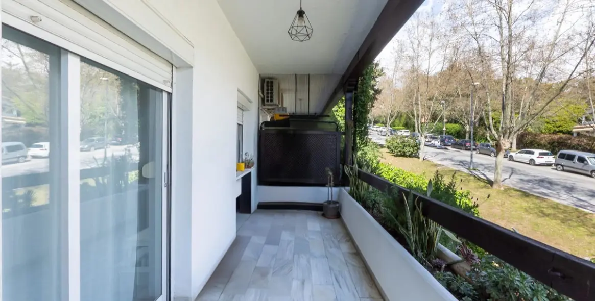 Venta de apartamento en planta media en Marbella 7