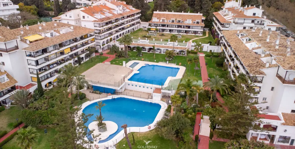 Venta de apartamento en planta media en Marbella 8