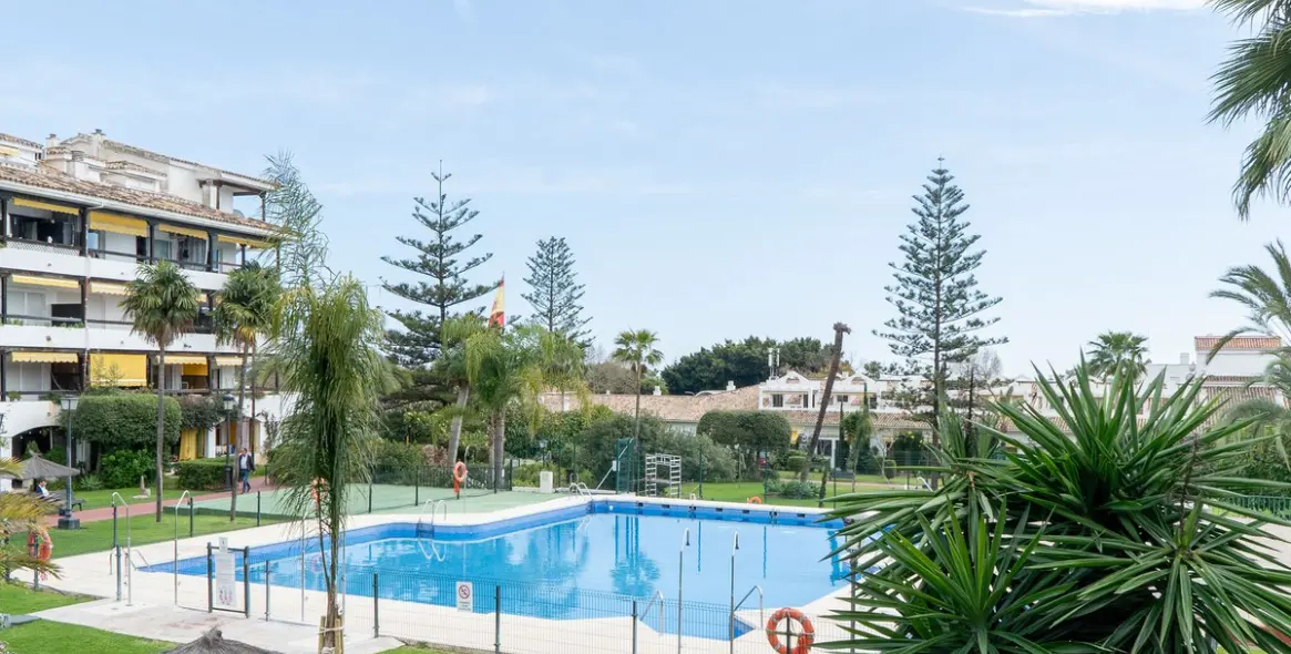 Venta de apartamento en planta media en Marbella 9