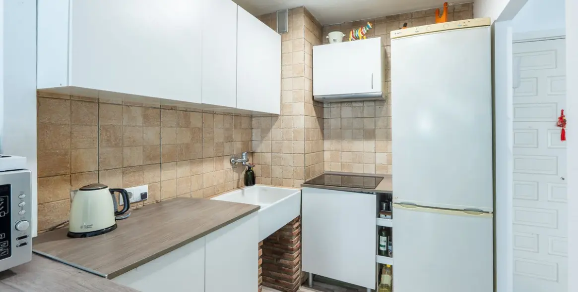 Venta de apartamento en planta media en Marbella 12