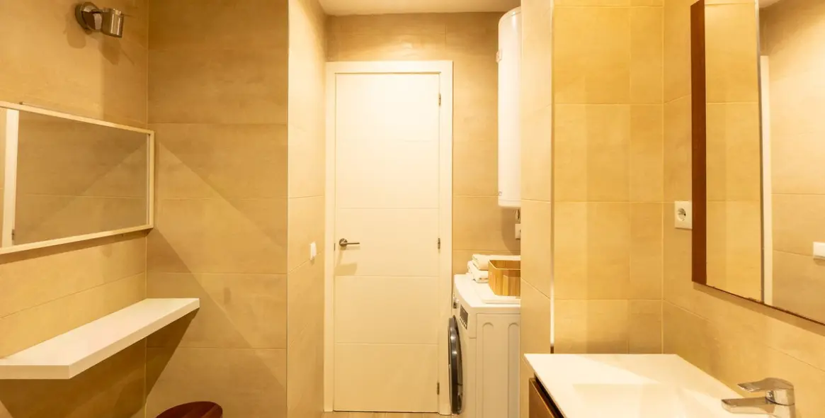 Venta de apartamento en planta media en Marbella 14