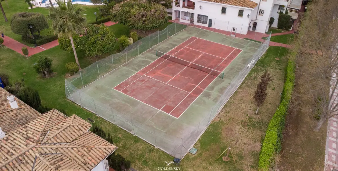 Venta de apartamento en planta media en Marbella 18