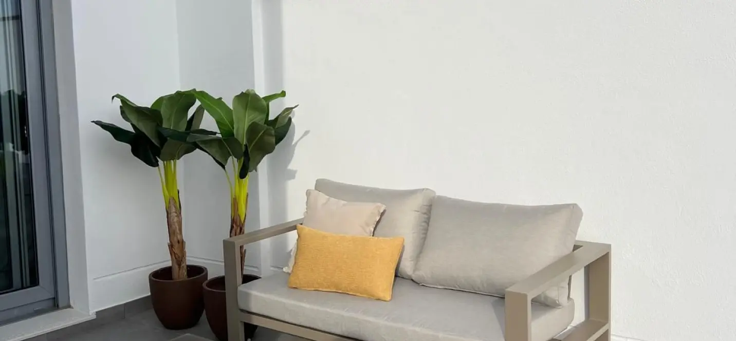Venta de apartamento en planta media en Valle Romano 0