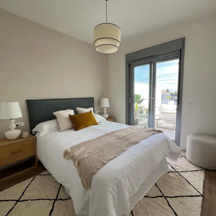 Venta de apartamento en planta media en Valle Romano