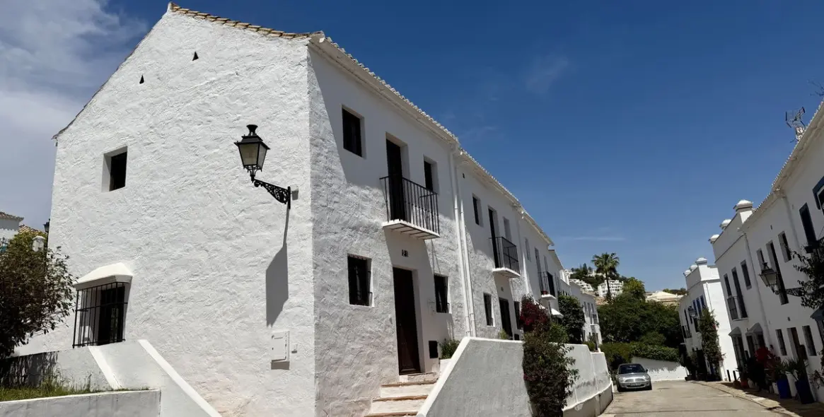 Продажа таунхауса в Nueva Andalucía 3