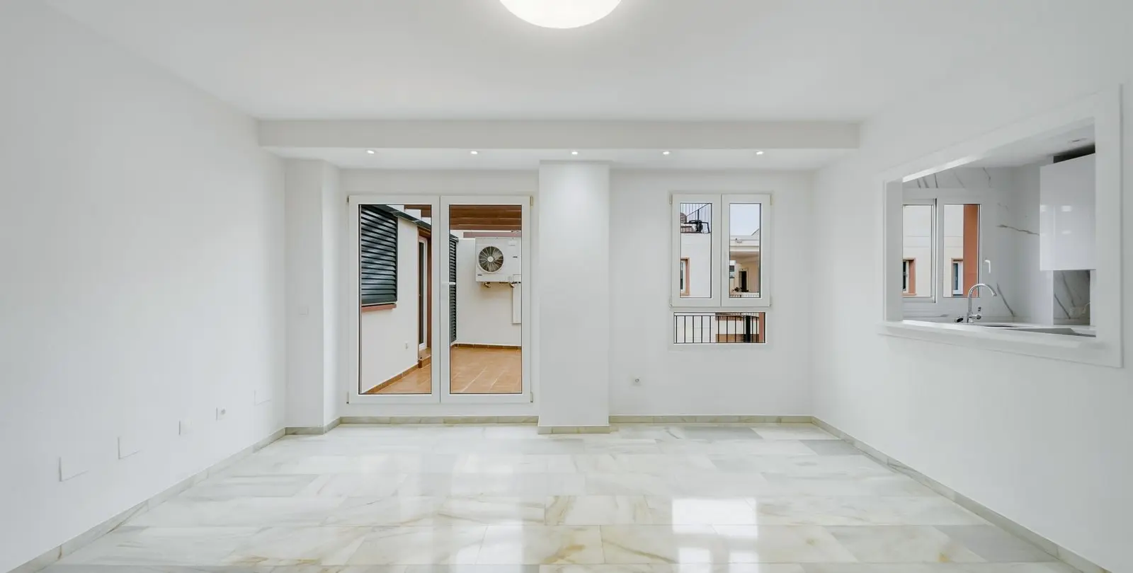 Sale of penthouse duplex in Benalmadena Costa 8
