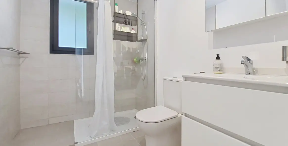 Продажа апартаментов на среднем этаже в Casares 15