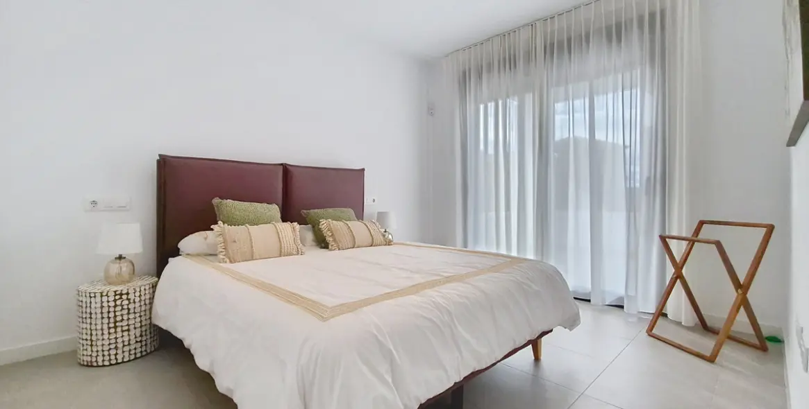 Продажа апартаментов на среднем этаже в Casares 16