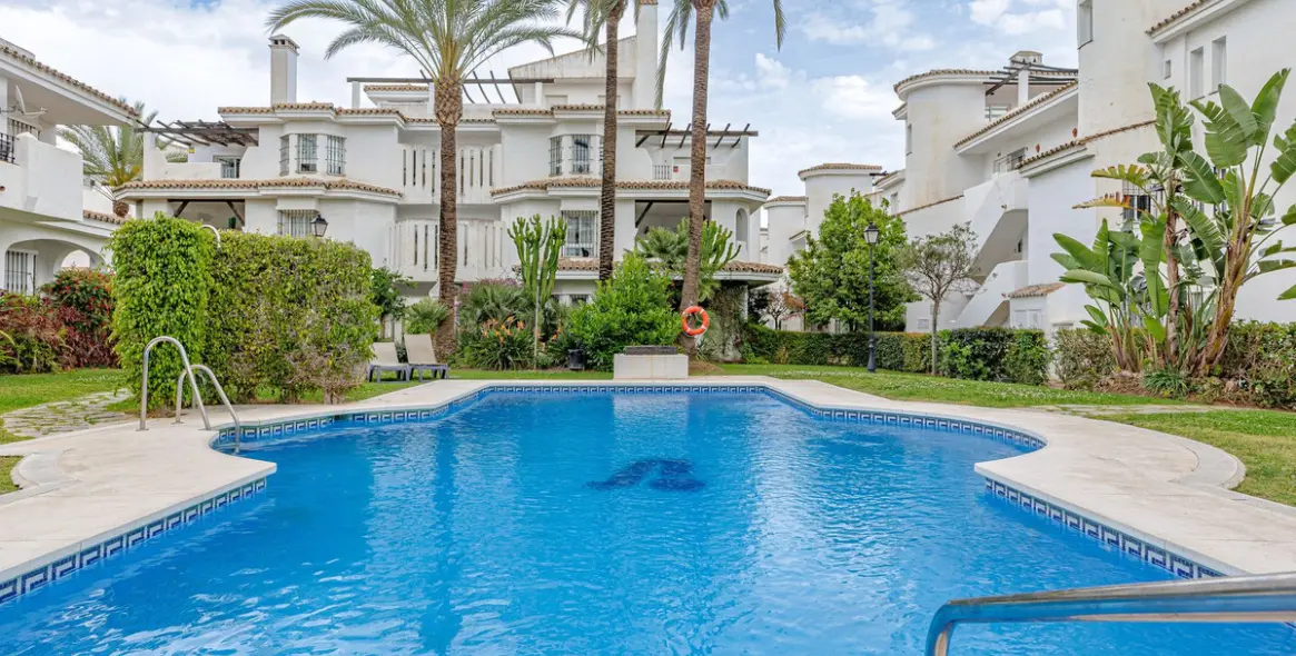 Sale of penthouse duplex in Marbella 1