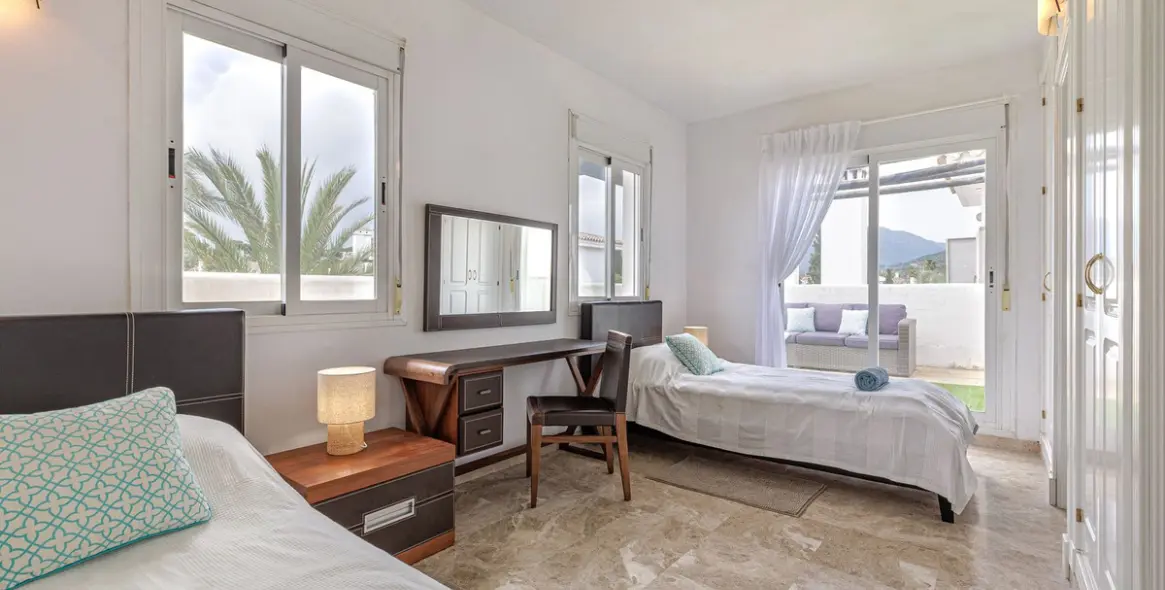Sale of penthouse duplex in Marbella 15