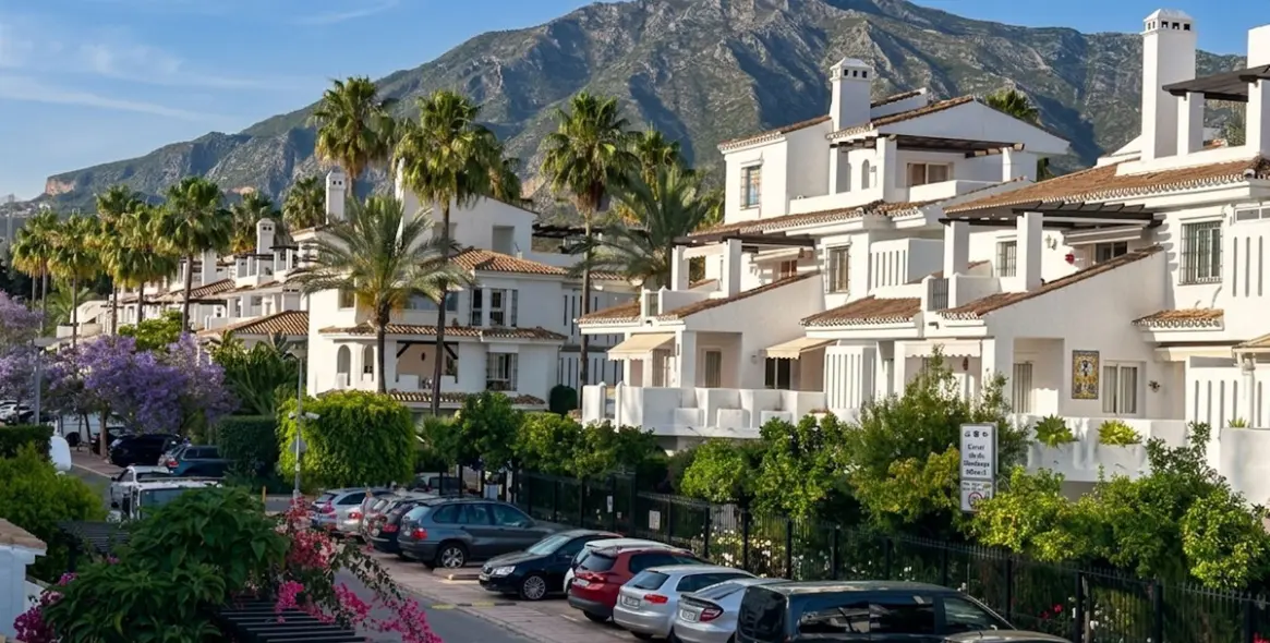 Sale of townhouse in Nueva Andalucía 1