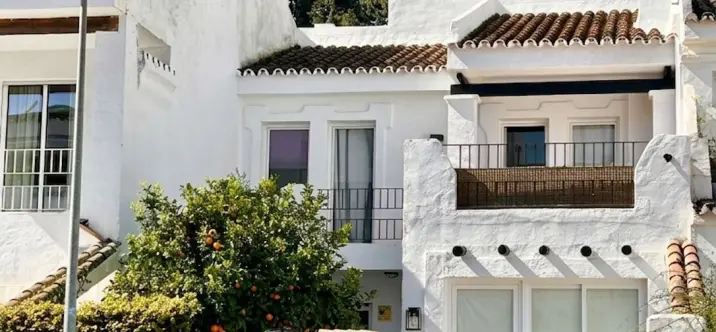 Sale of townhouse in Nueva Andalucía 1