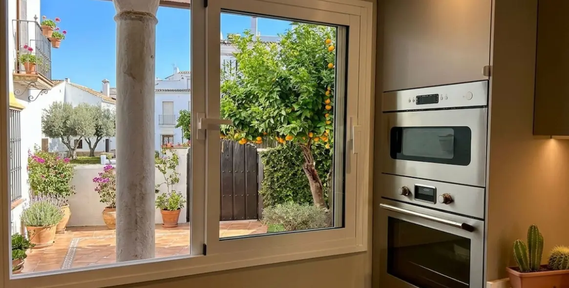 Sale of townhouse in Nueva Andalucía 11