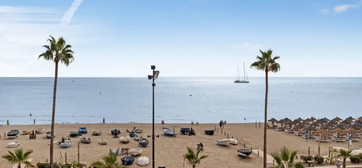 Venta de apartamento en planta media en Fuengirola 0