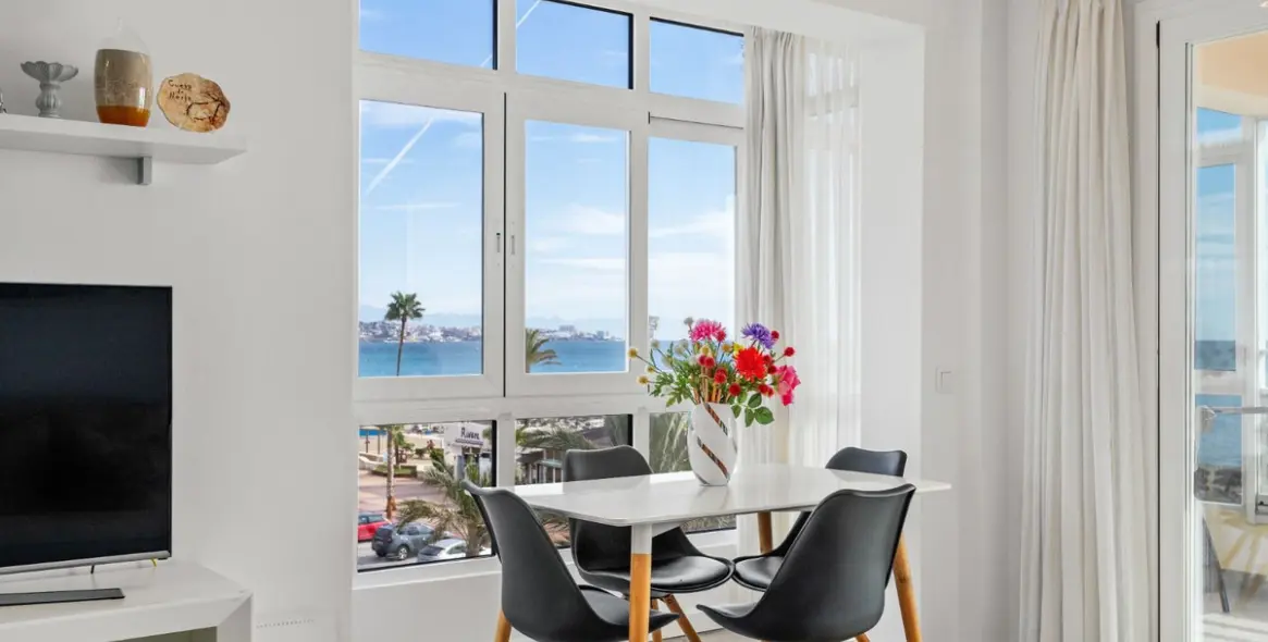 Sale of middle floor apartment in Fuengirola 13