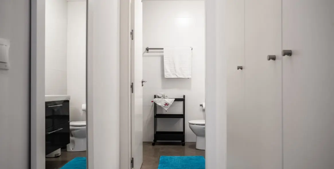 Sale of middle floor apartment in Fuengirola 18