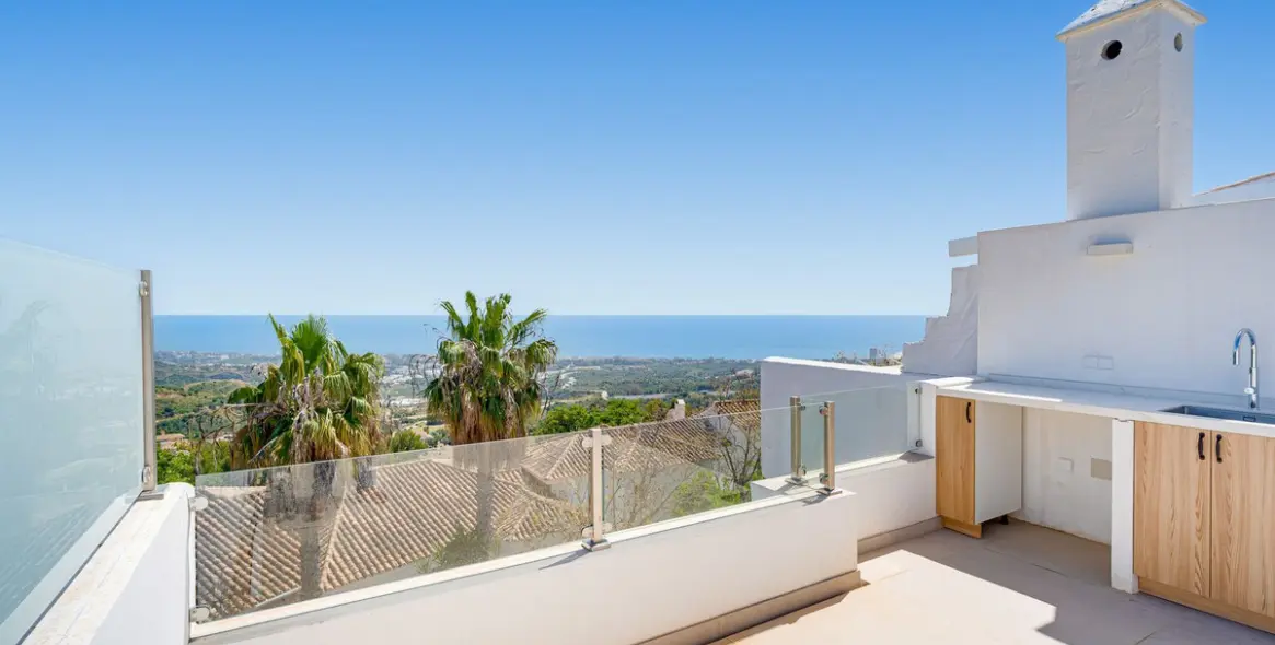 Sale of townhouse in Altos de los Monteros 1
