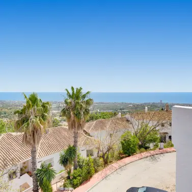 Sale of townhouse in Altos de los Monteros